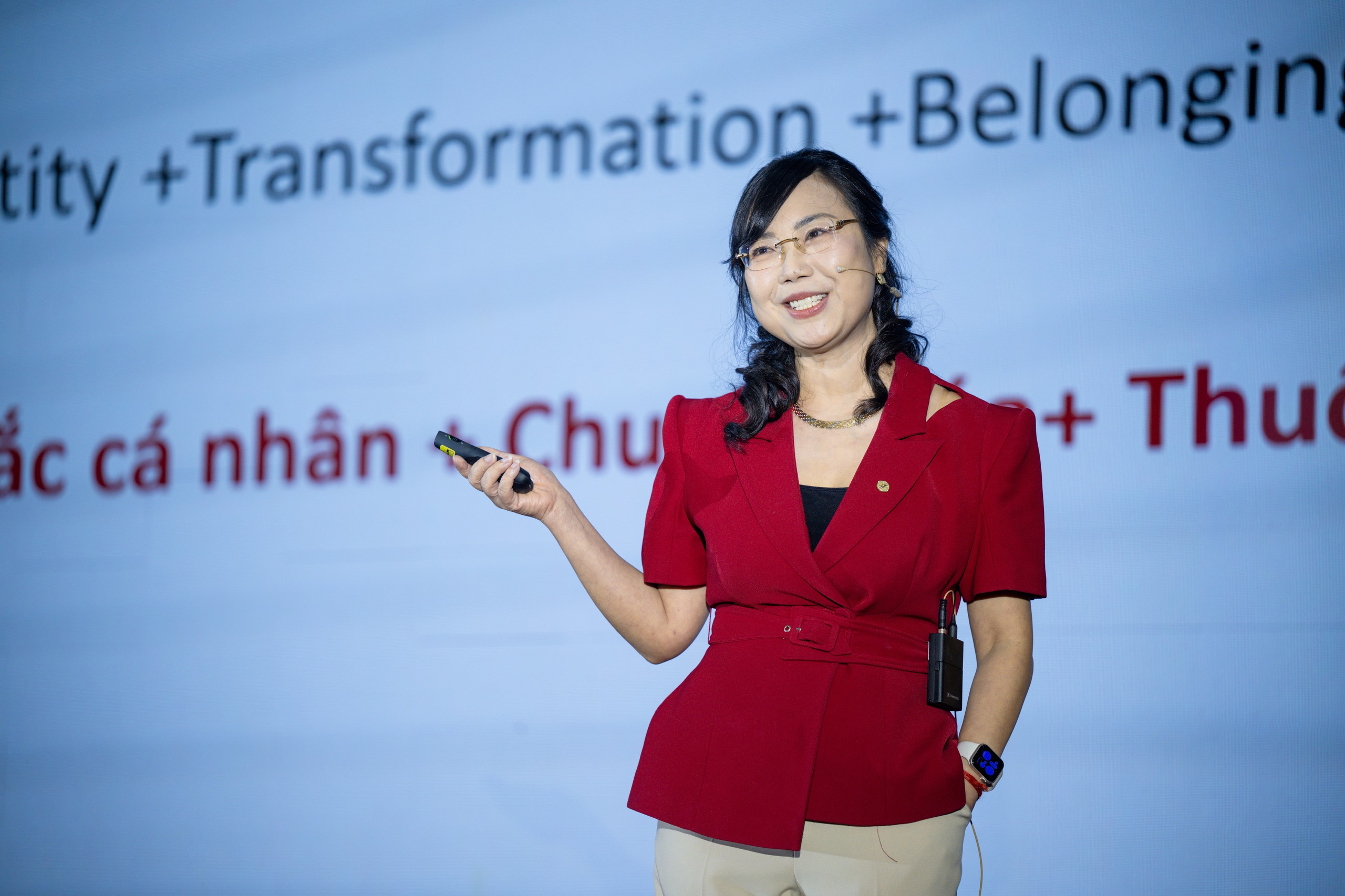 TS Lê Mai Lan: Mô hình mà VinUni đang theo đuổi là xây dựng một “đại học kiến tạo tự hào” - Ảnh 10.
