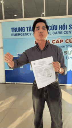 "&Ocirc;ng ho&agrave;ng nhạc sến" nhảy m&uacute;a ngay tại Bệnh viện Nh&acirc;n d&acirc;n Gia Định khi nhận kết quả kiểm tra ma t&uacute;y - Ảnh 2.