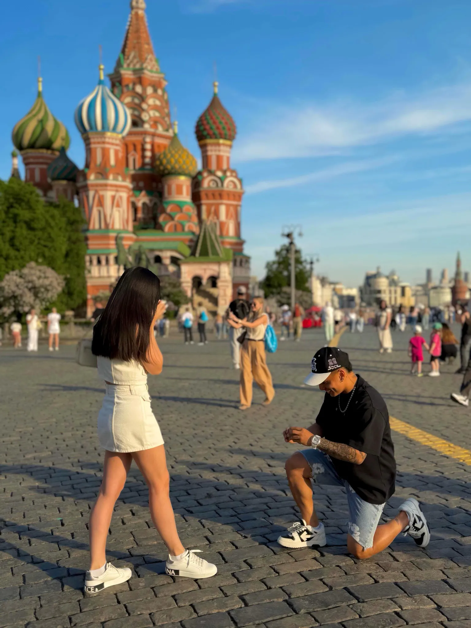 Cầu thủ bóng đá Chile khoe cầu hôn thành công bạn gái chỉ 3 năm sau cáo buộc cố giết cô ấy nhưng bất thành - Ảnh 2.