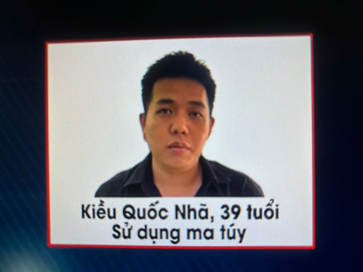Kẻ b&aacute;n ma t&uacute;y cho ca sĩ Long Nhật bị bắt: Mắt x&iacute;ch quan trọng trong chuy&ecirc;n &aacute;n ma t&uacute;y - Ảnh 1.
