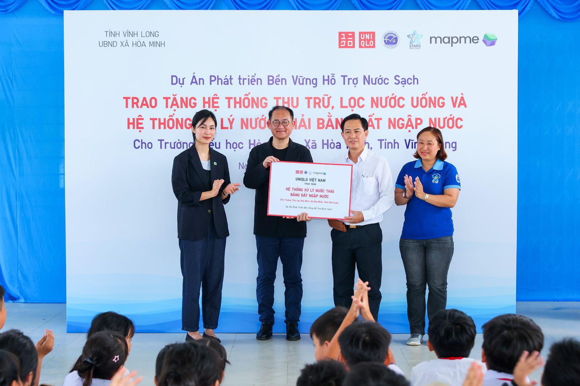 UNIQLO tiếp tục hỗ trợ nước sạch tại Đồng bằng sông Cửu Long - Ảnh 2. UNIQLO tiếp tục hỗ trợ nước sạch tại Đồng bằng sông Cửu Long - Ảnh 2.