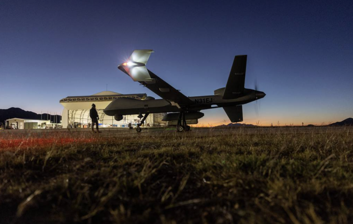 Mỹ mất 20 % m&aacute;y bay kh&ocirc;ng người l&aacute;i MQ - 9 Reaper trong cuộc chiến với Iran Năm 2026 - Ảnh 1.