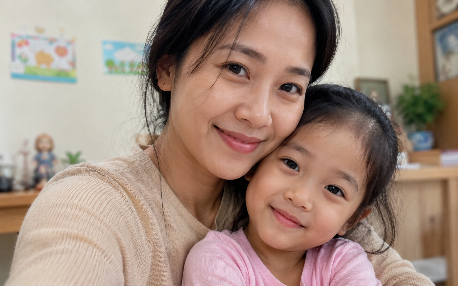 Người mẹ khôn ngoan: Buông tay để con tự lập và thành công - Ảnh 1. Người mẹ khôn ngoan: Buông tay để con tự lập và thành công - Ảnh 1.