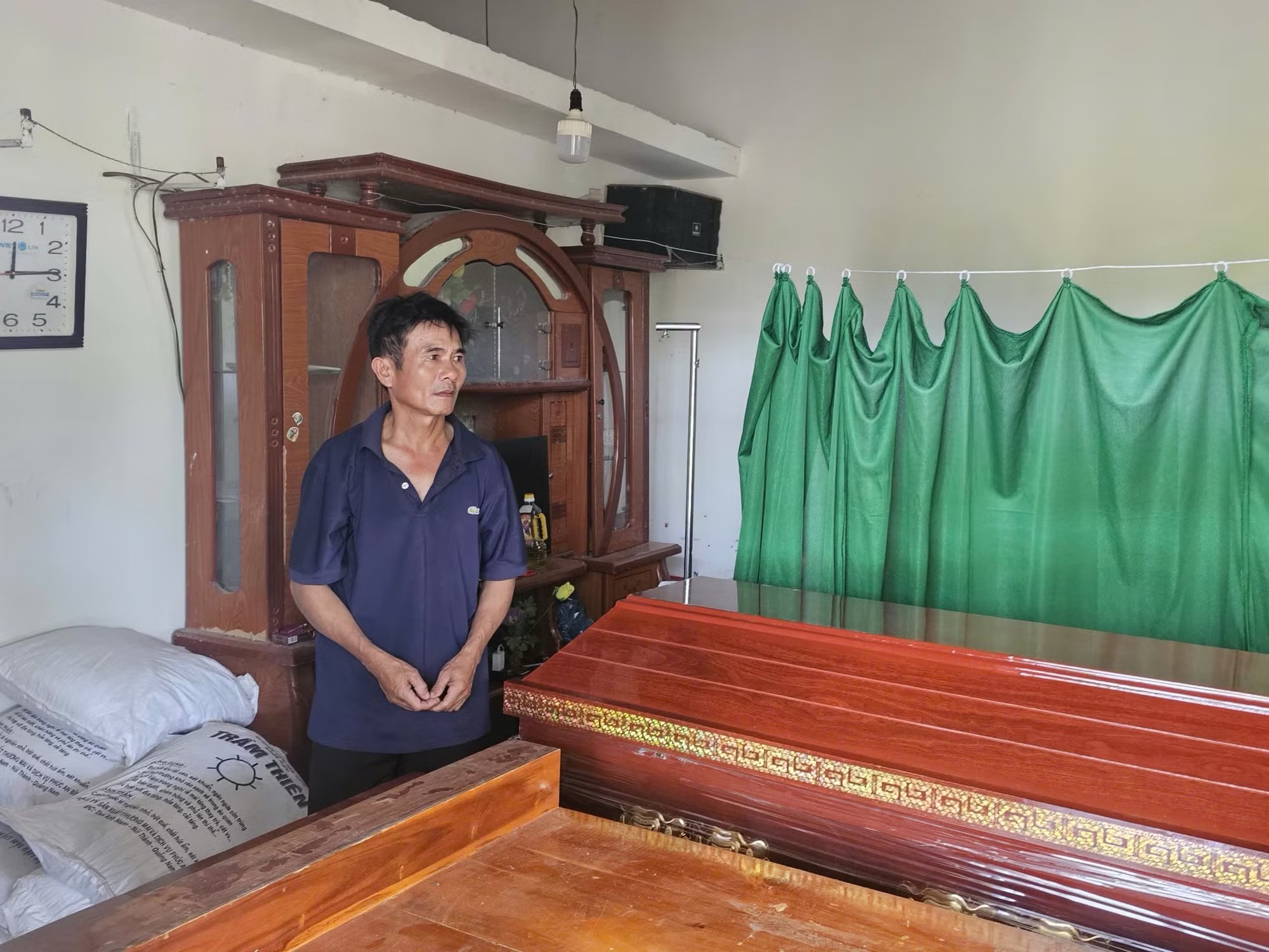 Vụ 3 chị em họ tử vong khi đi tắm sông: Đôi vợ chồng nghèo 5 năm mất 3 người con vì đuối nước - Ảnh 2.