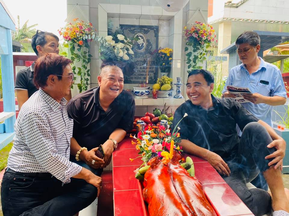 Số phận bi thương của huyền thoại ngh&egrave;o nhất Việt Nam: Qua đời ở tuổi 29, chưa trả hết tiền trọ - Ảnh 4.