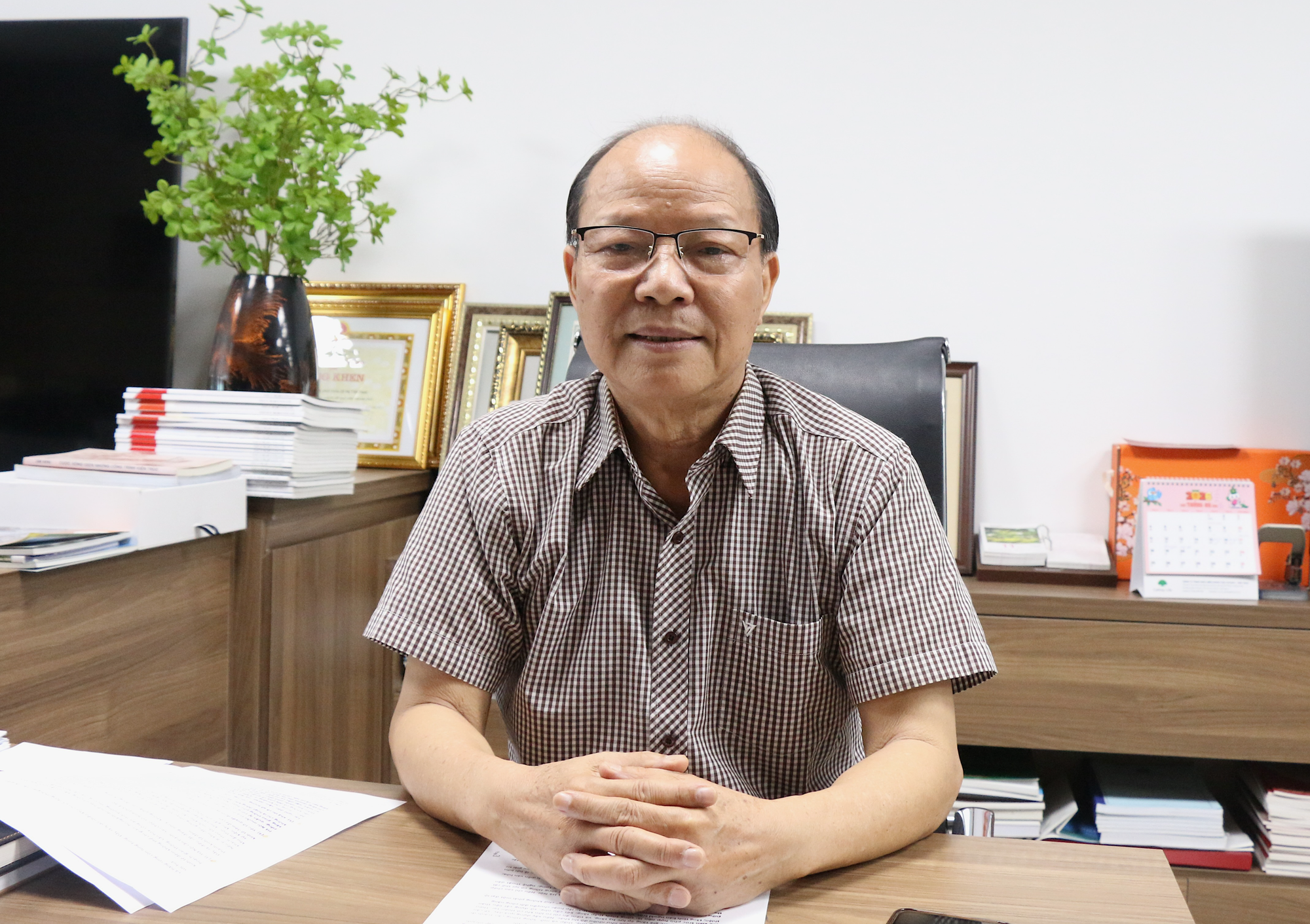 Hà Nội cho thuê vỉa hè: - Ảnh 1.