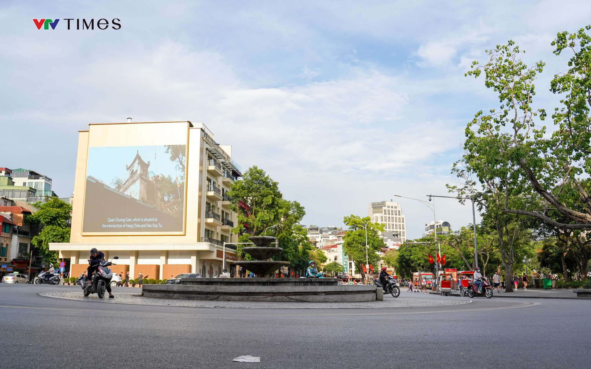H&agrave; Nội đề xuất cho thu&ecirc; vỉa h&egrave;: Kh&ocirc;ng đ&aacute;nh đổi bản sắc v&igrave; lợi &iacute;ch kinh tế - Ảnh 1.