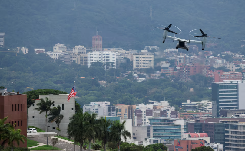 Mỹ tập trận quân sự trên không phận thủ đô của Venezuela- Ảnh 1. Mỹ tập trận quân sự trên không phận thủ đô của Venezuela- Ảnh 1.