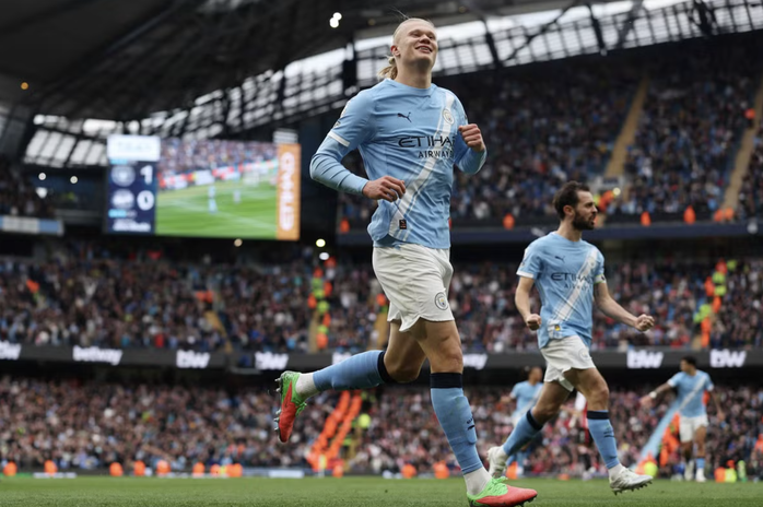 Nước mắt ng&agrave;y chia tay Man City của Pep Guardiola - Ảnh 6.