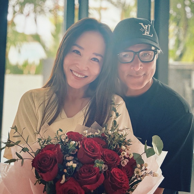 Chuyện t&igrave;nh 30 năm say đắm hơn cổ t&iacute;ch của vợ chồng "Dương Qu&aacute; - Tiểu Long Nữ đẹp nhất m&agrave;n ảnh" - Ảnh 7.