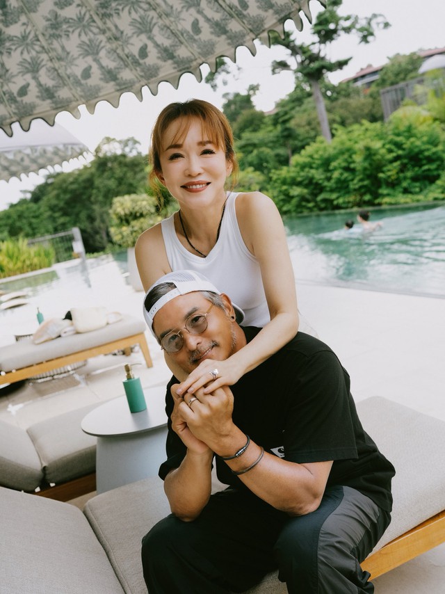 Chuyện t&igrave;nh 30 năm say đắm hơn cổ t&iacute;ch của vợ chồng "Dương Qu&aacute; - Tiểu Long Nữ đẹp nhất m&agrave;n ảnh" - Ảnh 1.