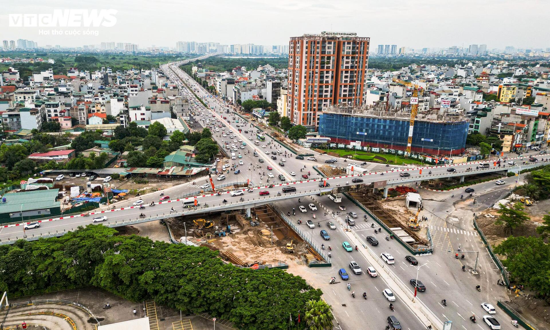 Hầm chui Cổ Linh 750 tỷ đồng sắp ho&agrave;n th&agrave;nh g&oacute;p phần giảm &ugrave;n tắc giao th&ocirc;ng H&agrave; Nội - Ảnh 12.
