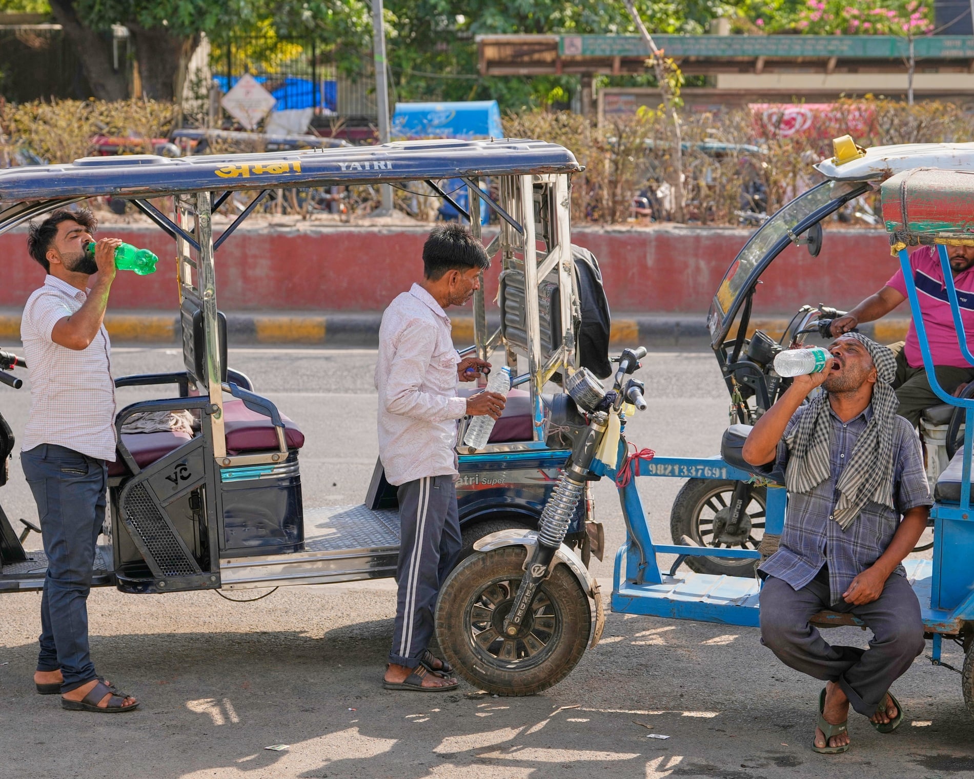 Đêm nóng hơn, hiệu ứng đảo nhiệt, hàng triệu người lao động kiệt sức - Ảnh 1. Đêm nóng hơn, hiệu ứng đảo nhiệt, hàng triệu người lao động kiệt sức - Ảnh 1.