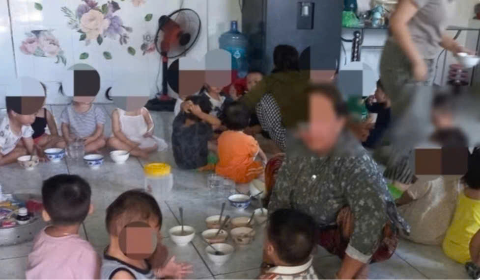 Giải thể nh&oacute;m trẻ Mầm Xanh sau vụ b&eacute; trai tử vong nghi nghẹn thức ăn - Ảnh 1.