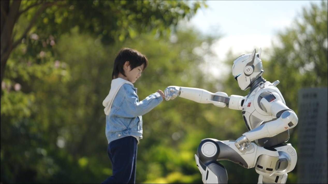 Trung Quốc đẩy mạnh sản xuất robot hình người với tốc độ 15 phút mỗi sản phẩm - Ảnh 3. Trung Quốc đẩy mạnh sản xuất robot hình người với tốc độ 15 phút mỗi sản phẩm - Ảnh 3.