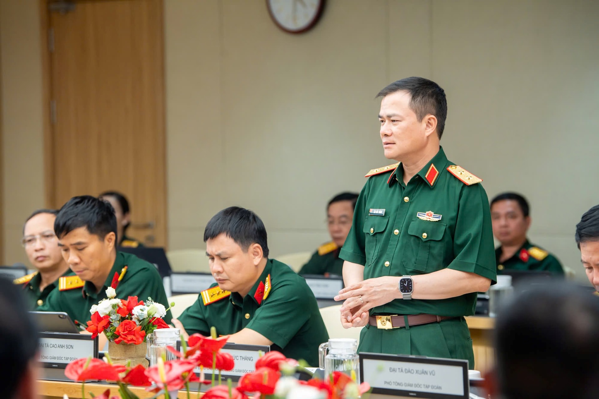 Viettel bắt tay &ocirc;ng lớn xăng dầu "khủng" nhất Việt Nam: Sẽ c&oacute; h&agrave;ng ngh&igrave;n trạm xăng th&ocirc;ng minh thế hệ mới? - Ảnh 3.