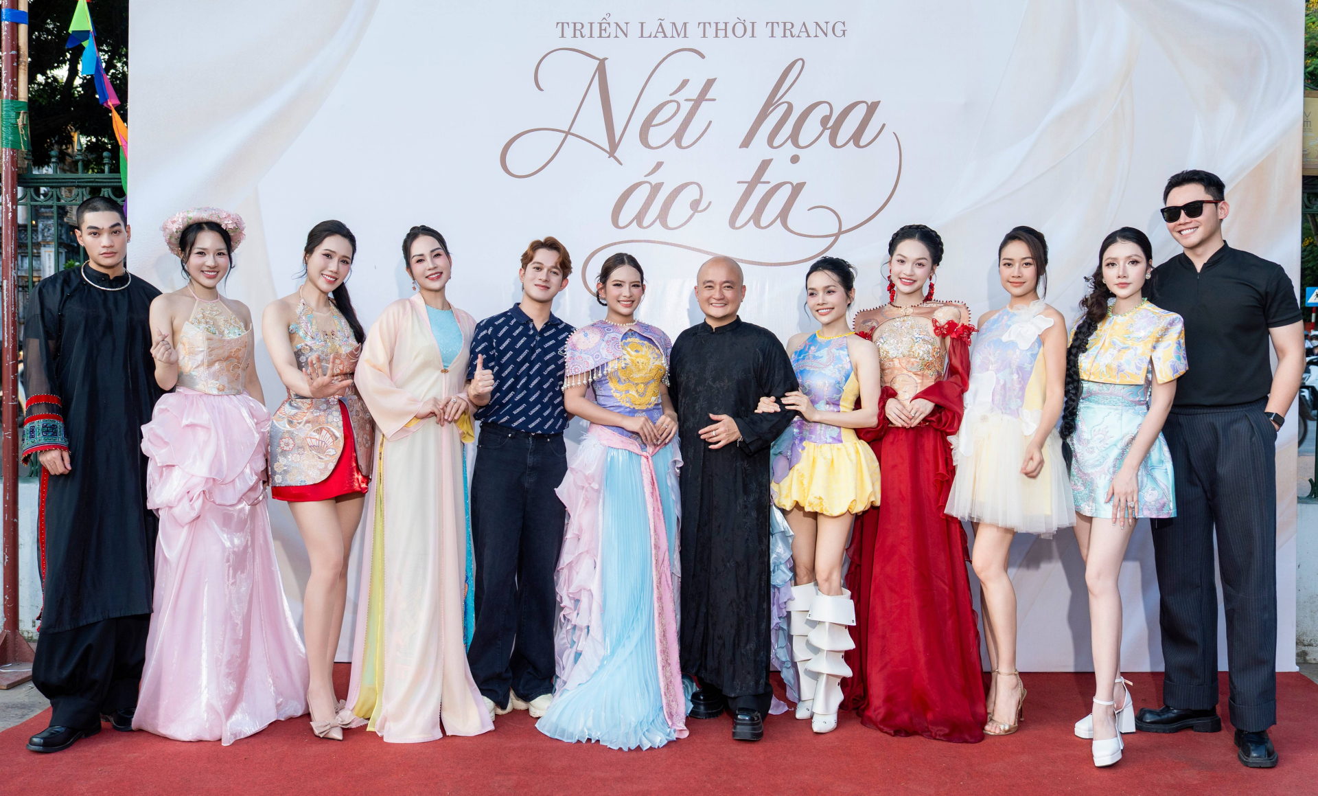 Triển l&atilde;m &ldquo;N&eacute;t họa &aacute;o ta&rdquo; của NTK Cao Minh Tiến quy tụ nhiều nghệ sĩ Việt đ&igrave;nh đ&aacute;m - Ảnh 8.