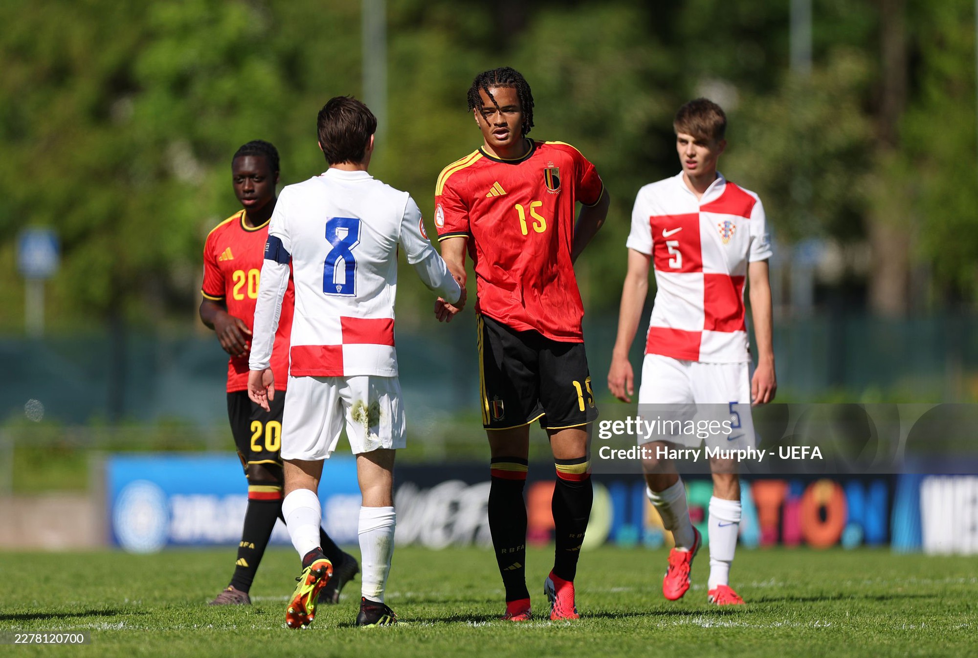 Đối thủ ch&acirc;u &Acirc;u b&aacute;o tin dữ cho tuyển Việt Nam trước thềm World Cup - Ảnh 1.