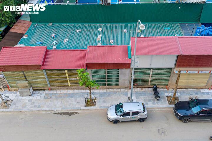 'Nh&agrave; một cột' ch&ecirc;nh v&ecirc;nh giữa đại c&ocirc;ng trường V&agrave;nh đai 2,5 H&agrave; Nội bị ph&aacute; bỏ - Ảnh 14.