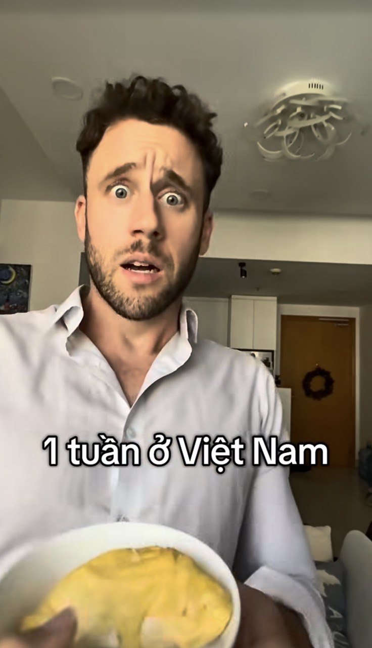Kh&aacute;ch T&acirc;y trải nghiệm văn h&oacute;a ăn khuya th&uacute; vị tại Việt Nam - Ảnh 4.