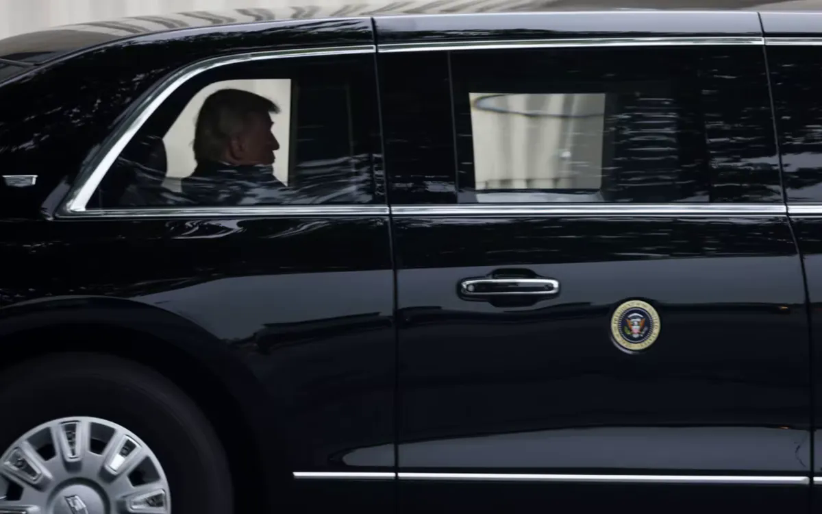 Sức khỏe của Tổng thống Trump tiếp tục thu h&uacute;t sự ch&uacute; &yacute; của dư luận Mỹ - Ảnh 1.