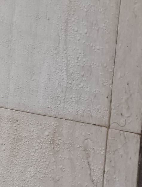 Độ ẩm 100% biến Vũ Hán - Trung Quốc thành “Thủy Liêm Động” - Ảnh 2. Độ ẩm 100% biến Vũ Hán - Trung Quốc thành “Thủy Liêm Động” - Ảnh 2.