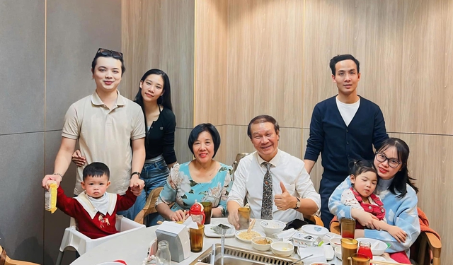 Cuộc sống "tam đại đồng đường" của nam Đại t&aacute; l&agrave; NSND trong căn nh&agrave; 5 tầng 41m2 ở phố Kim Ngưu - Ảnh 5.