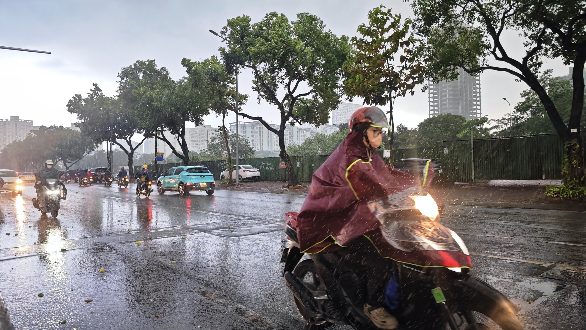 Hà Nội mưa rồi! - Ảnh 6. Hà Nội mưa rồi! - Ảnh 6.
