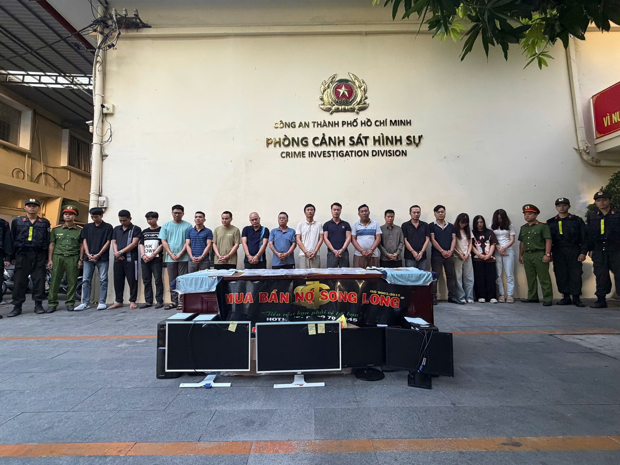 Công an TPHCM bắt Giám đốc Công ty Đòi nợ Song Long - Ảnh 3.