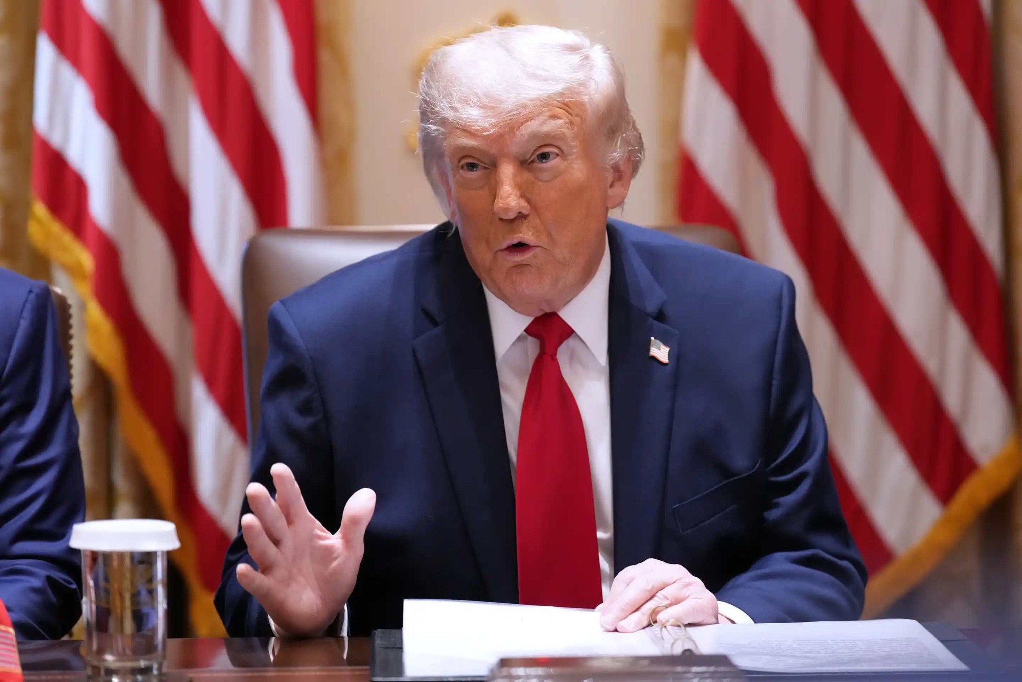 Ông Donald Trump dội gáo nước lạnh lên đề xuất của Nga về uranium Iran - Ảnh 1. Ông Donald Trump dội gáo nước lạnh lên đề xuất của Nga về uranium Iran - Ảnh 1.