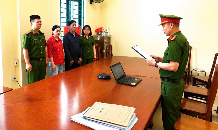 Khởi tố t&agrave;i xế g&acirc;y tai nạn khiến nữ du kh&aacute;ch người Anh tử vong tại Tuy&ecirc;n Quang - Ảnh 1.