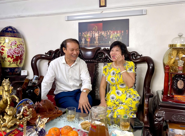 Cuộc sống "tam đại đồng đường" của nam Đại t&aacute; l&agrave; NSND trong căn nh&agrave; 5 tầng 41m2 ở phố Kim Ngưu - Ảnh 4.