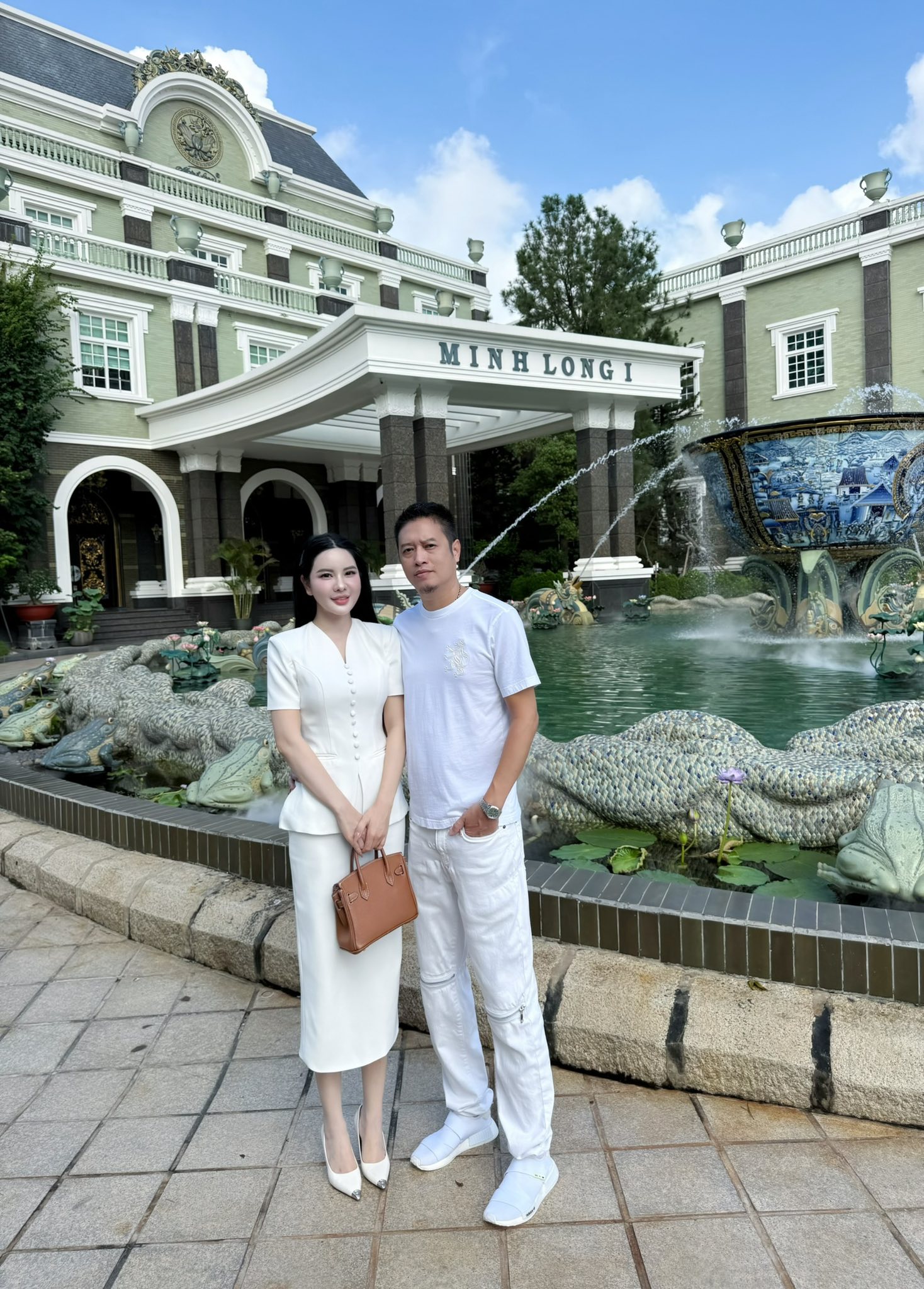 Cặp vợ chồng trung niên 