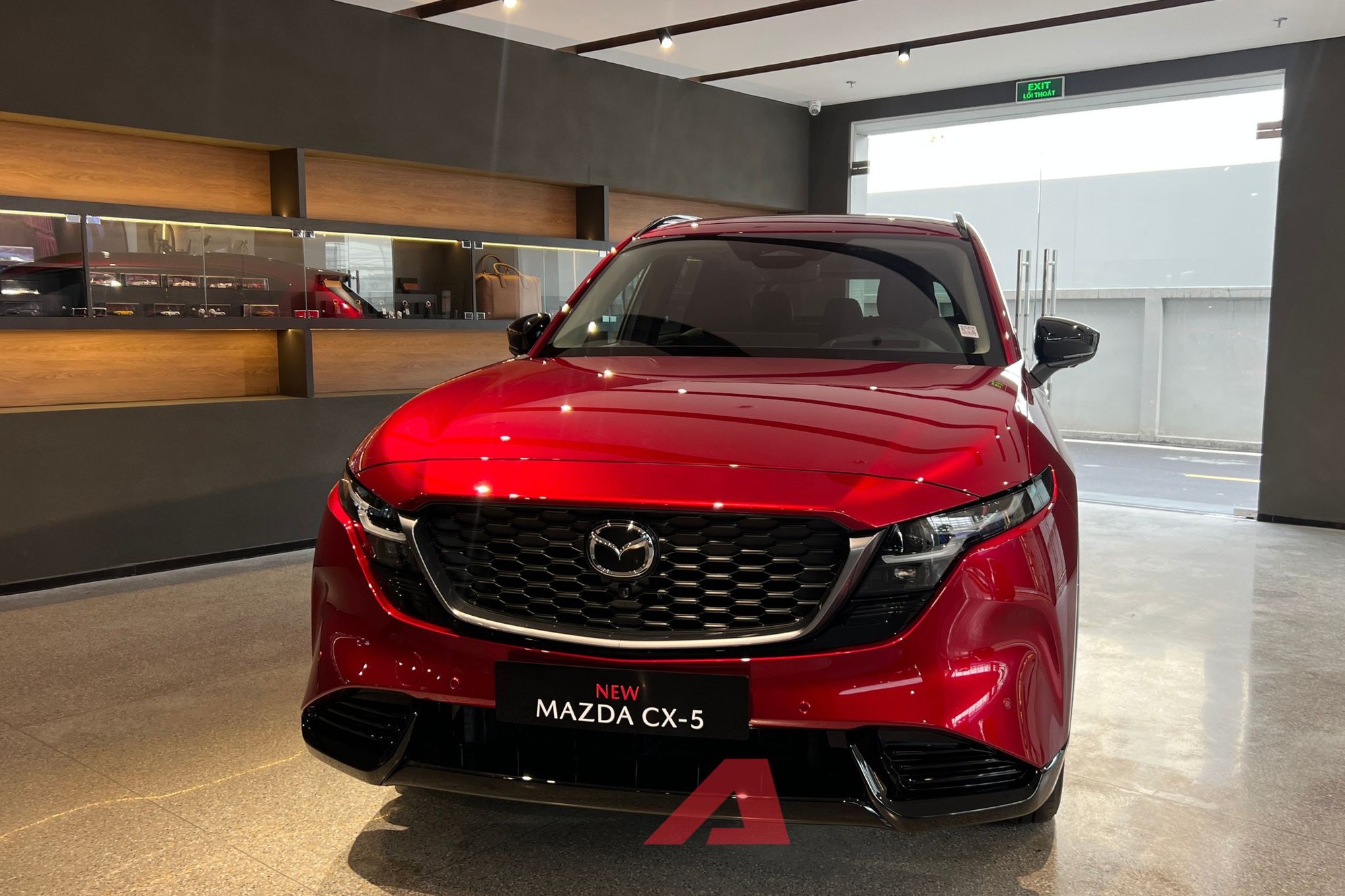 Mazda CX-5 thế hệ mới xuất hiện tại Hà Nội, cho thấy ngày ra mắt không còn xa, thiết kế giống hệt xe nhập Nhật- Ảnh 8. Mazda CX-5 thế hệ mới xuất hiện tại Hà Nội, cho thấy ngày ra mắt không còn xa, thiết kế giống hệt xe nhập Nhật- Ảnh 8.
