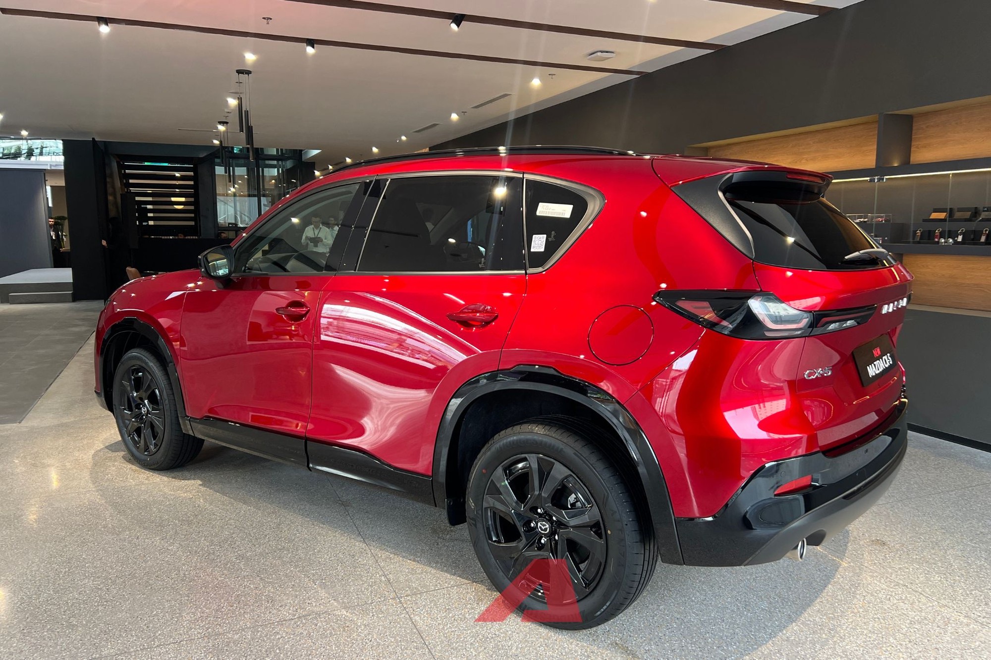 Mazda CX-5 thế hệ mới xuất hiện tại Hà Nội, cho thấy ngày ra mắt không còn xa, thiết kế giống hệt xe nhập Nhật- Ảnh 9. Mazda CX-5 thế hệ mới xuất hiện tại Hà Nội, cho thấy ngày ra mắt không còn xa, thiết kế giống hệt xe nhập Nhật- Ảnh 9.