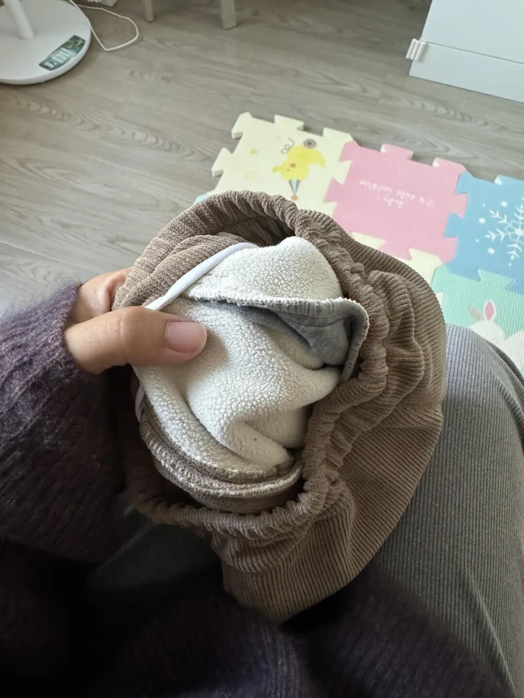 Đừng mua 6 loại quần &aacute;o n&agrave;y d&ugrave; gi&aacute; rẻ đến đ&acirc;u: C&agrave;ng ham rẻ c&agrave;ng tốn tiền - Ảnh 3.