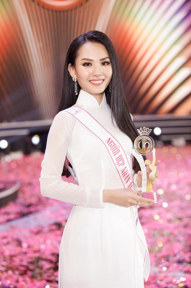 Nữ ch&iacute;nh đẹp nhất cuộc chiến phim lễ 30/4: Nhan sắc trong trẻo tựa sương mai, đ&ocirc;i mắt lấp l&aacute;nh như hạt ngọc- Ảnh 5.
