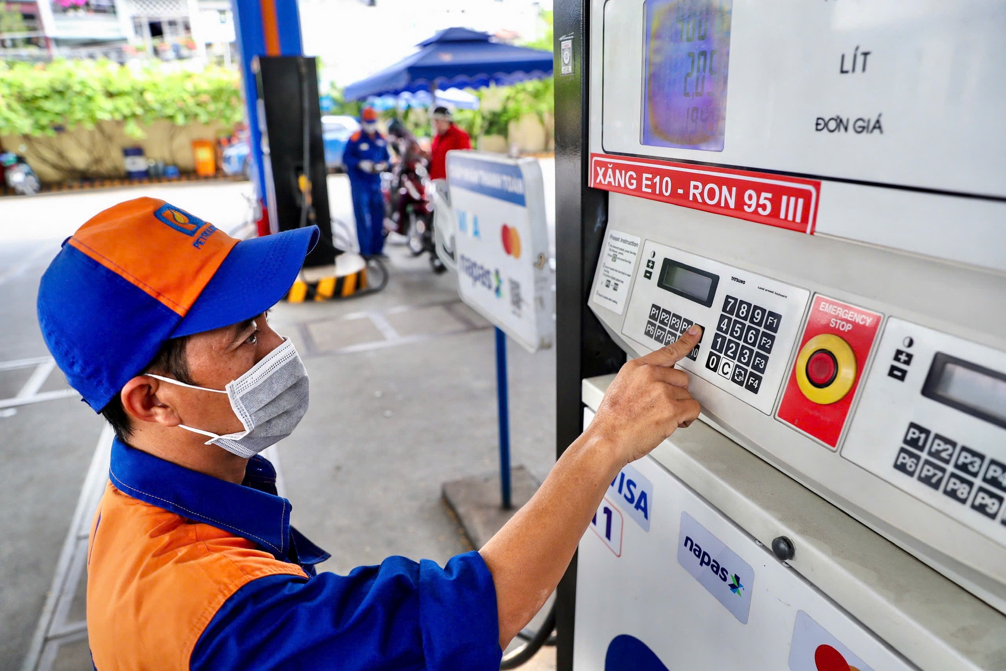 Những quy định mới có hiệu lực từ tháng 6 - 2026 ảnh hưởng đến đời sống và kinh tế - Ảnh 1. Những quy định mới có hiệu lực từ tháng 6 - 2026 ảnh hưởng đến đời sống và kinh tế - Ảnh 1.