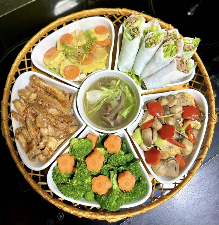 M&acirc;m lễ c&uacute;ng Phật đản tại nh&agrave; cần những g&igrave;? - Ảnh 2.