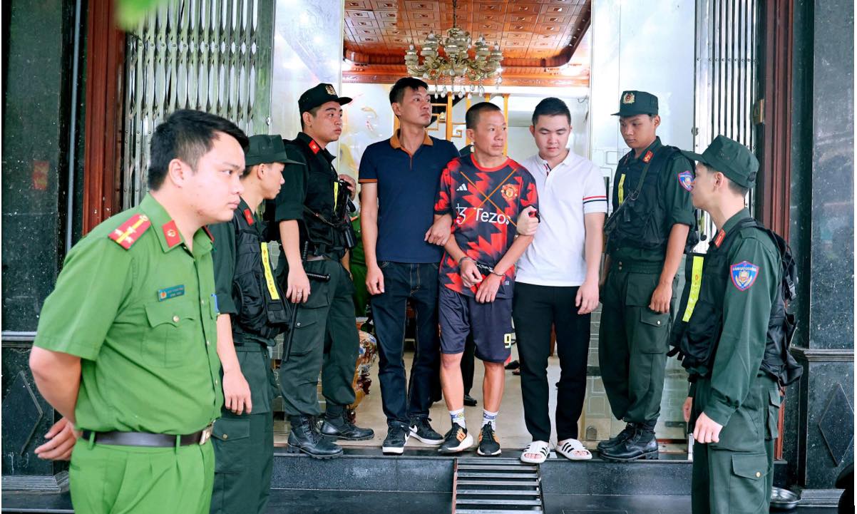 Bắt giữ Dũng kỷ trong đường d&acirc;y c&aacute; độ b&oacute;ng đ&aacute; 1 . 200 Tỉ tại Nam Định - Ảnh 2.