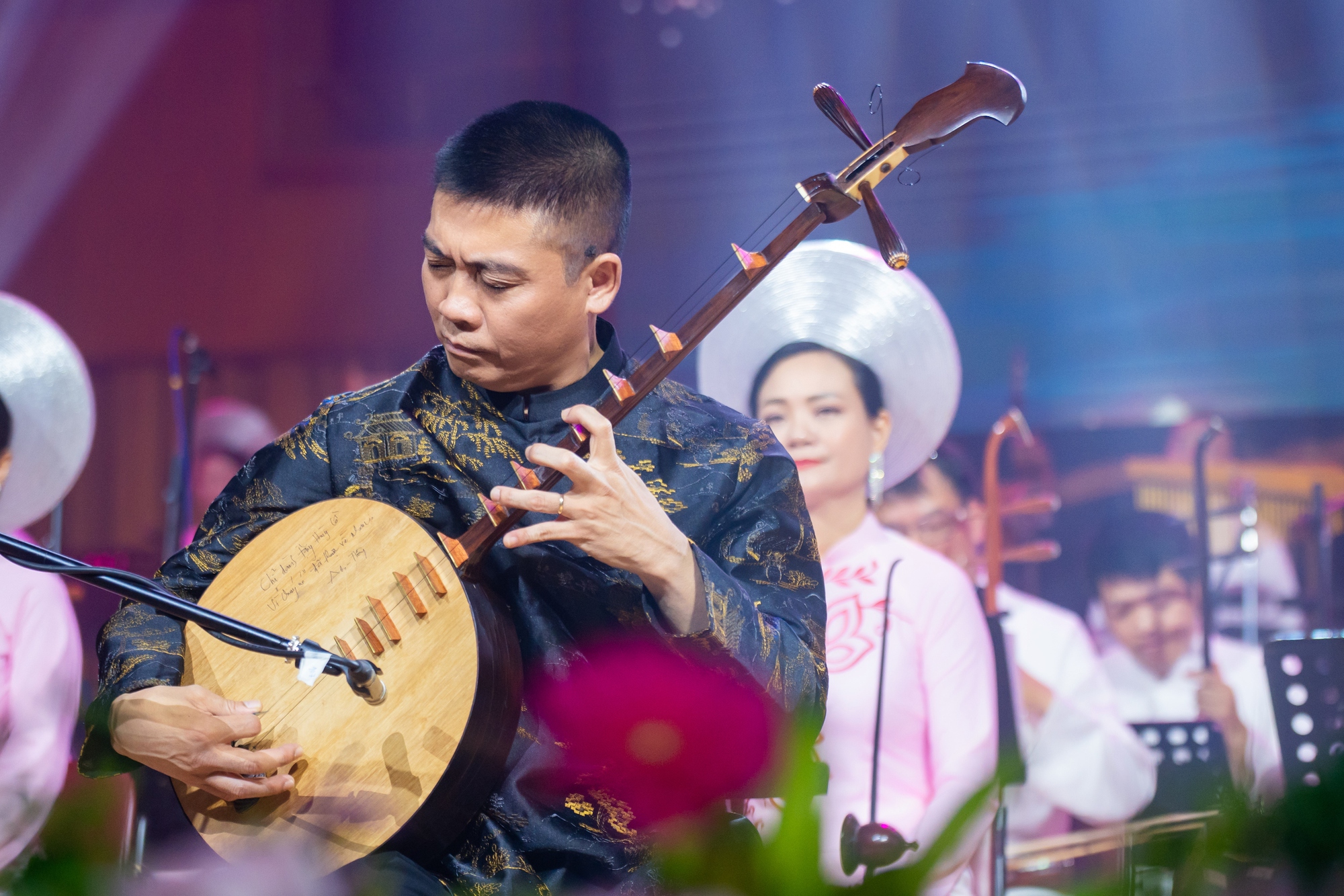 130 nghệ sĩ cùng kể câu chuyện Việt Nam bằng âm nhạc dân tộc - Ảnh 5.