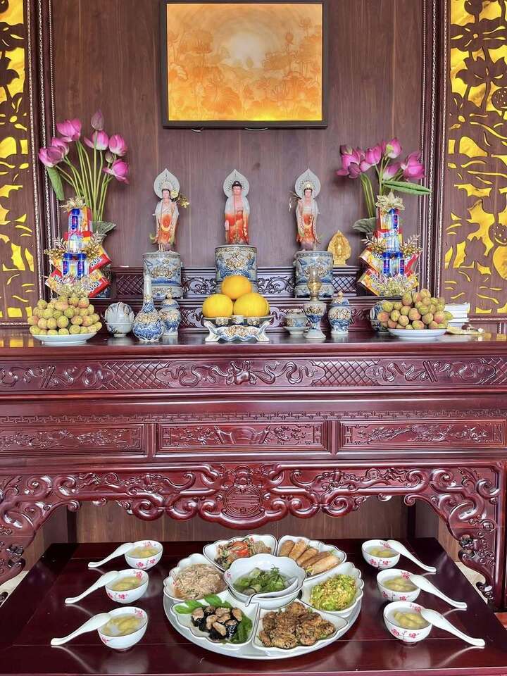 M&acirc;m lễ c&uacute;ng Phật đản tại nh&agrave; cần những g&igrave;? - Ảnh 1.