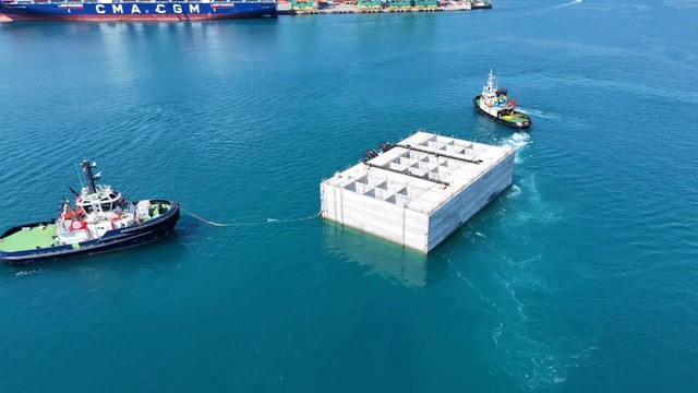 Phát hiện nhiều 'quái vật bê tông' liên tục được thả xuống đáy biển trong 7 ngày, quyết tâm hoàn thành một nhiệm vụ chiến lược - Ảnh 3. Phát hiện nhiều 'quái vật bê tông' liên tục được thả xuống đáy biển trong 7 ngày, quyết tâm hoàn thành một nhiệm vụ chiến lược - Ảnh 3.