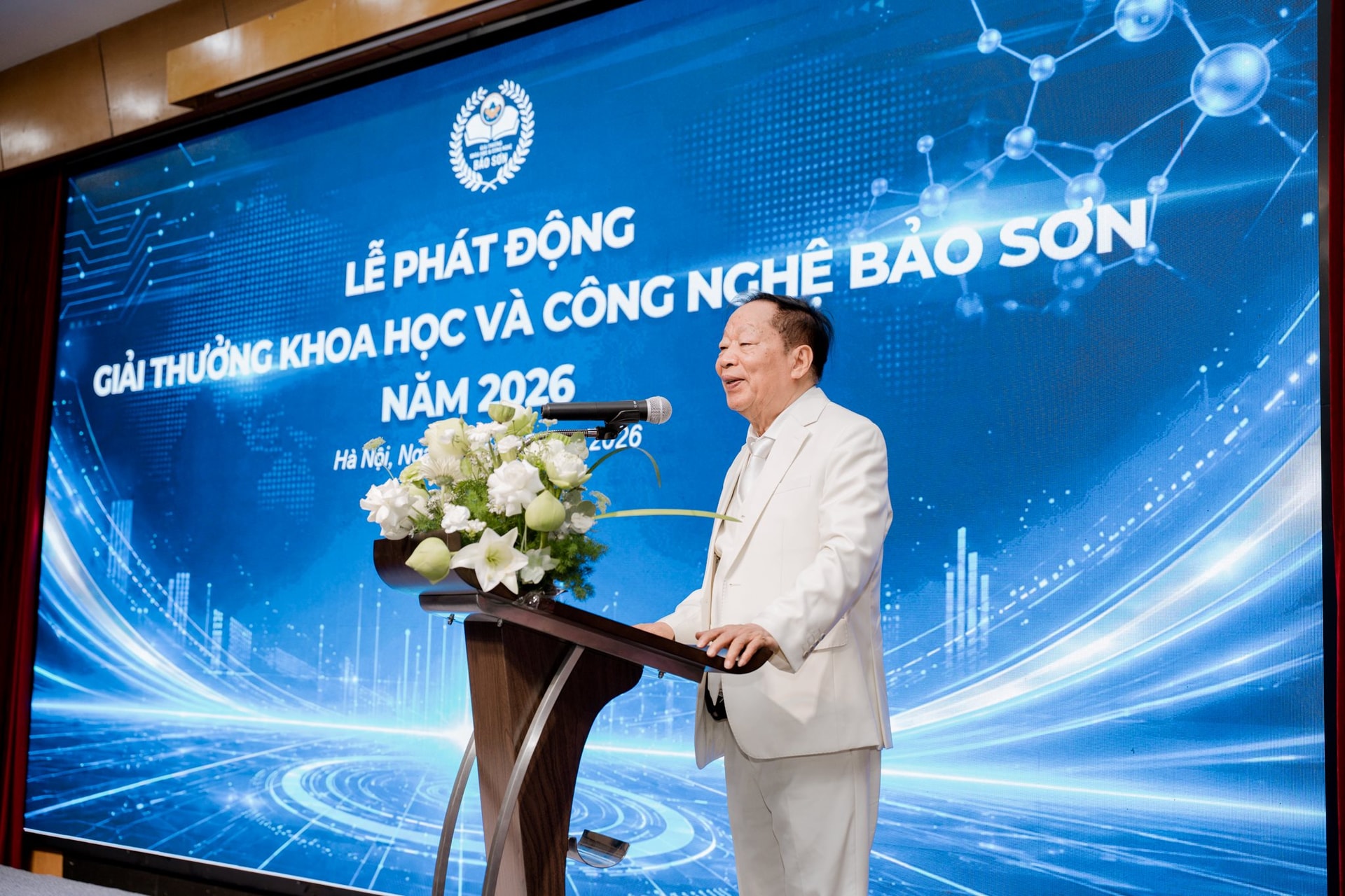 Vị đại gia 81 tuổi đem 500 tỷ gửi tiết kiệm, tiền l&atilde;i để chi thưởng cho c&aacute;c nh&agrave; khoa học Việt Nam: Sở hữu cơ ngơi h&agrave;ng ngh&igrave;n tỷ, x&acirc;y kh&aacute;ch sạn 4 sao tại H&agrave; Nội - Ảnh 1.