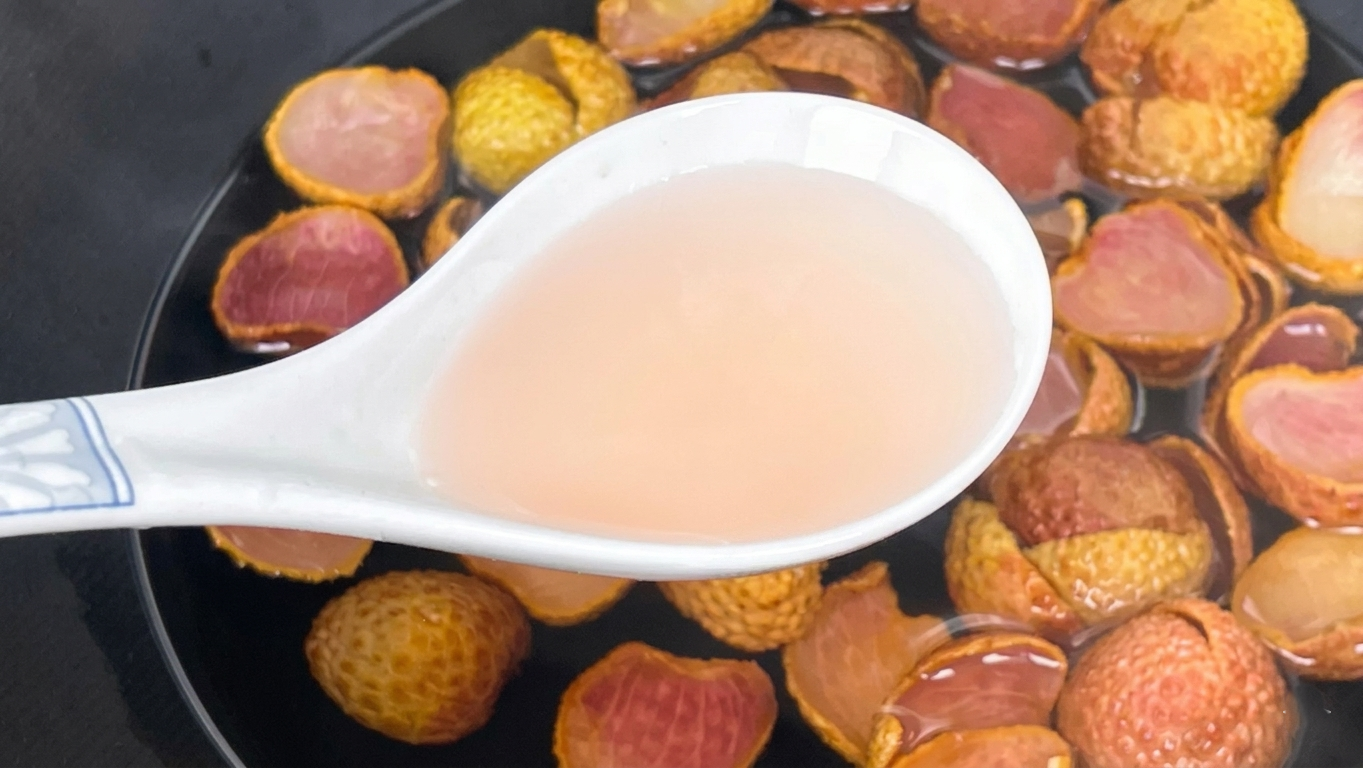 4 c&aacute;ch v&agrave;ng để ăn vải thiều m&agrave; kh&ocirc;ng g&acirc;y n&oacute;ng trong người lại trừ thấp h&agrave;n, bổ dưỡng to&agrave;n th&acirc;n, đẹp da- Ảnh 10.