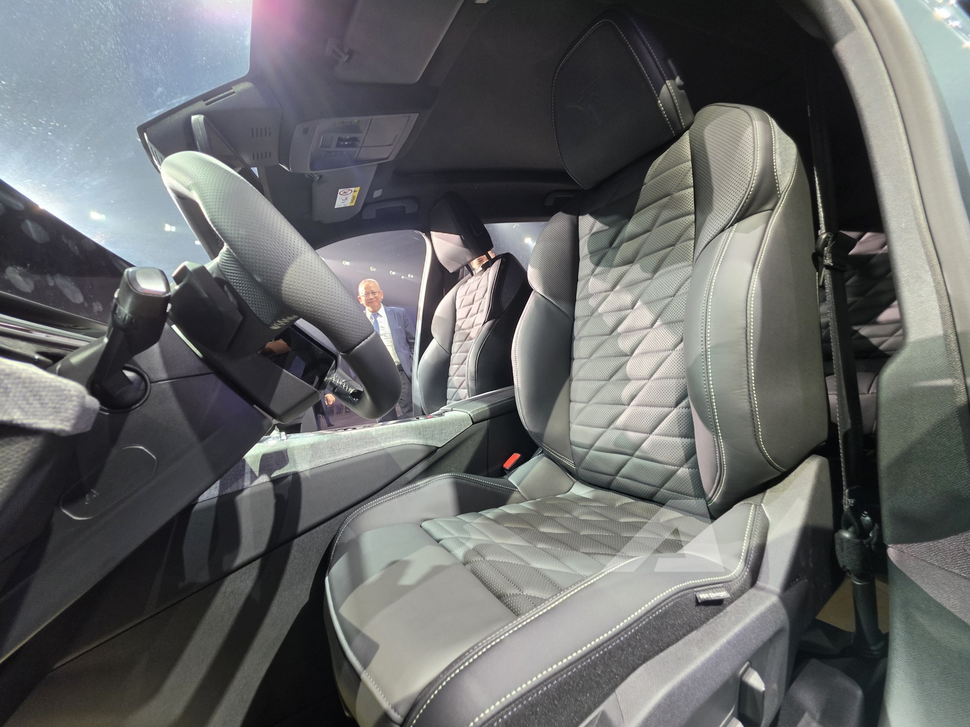 Peugeot 3008 và 5008 thế hệ mới ra mắt Việt Nam: Giá từ 1,279 tỷ, màn hình 21 inch, công nghệ ngập tràn, phả hơi nóng lên CR-V, Santa Fe- Ảnh 21. Peugeot 3008 và 5008 thế hệ mới ra mắt Việt Nam: Giá từ 1,279 tỷ, màn hình 21 inch, công nghệ ngập tràn, phả hơi nóng lên CR-V, Santa Fe- Ảnh 21.