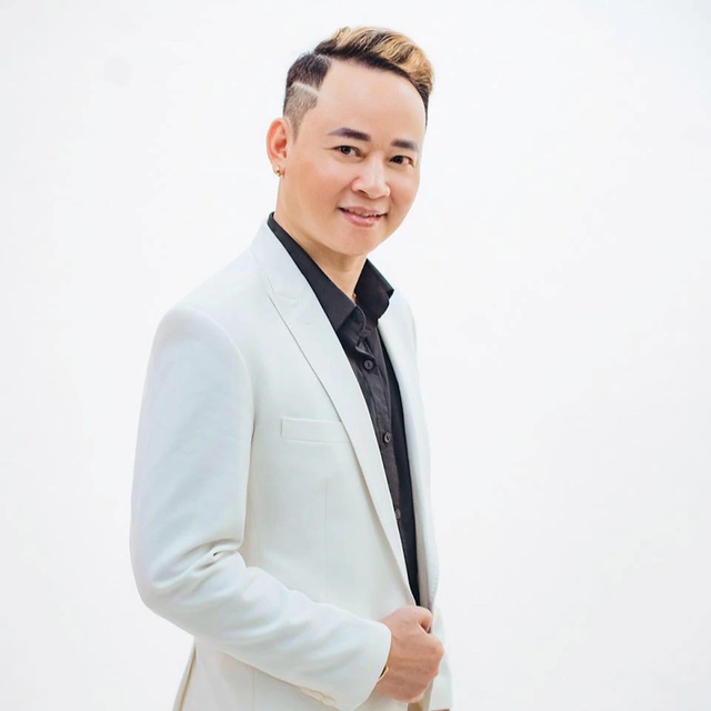Nam diễn vi&ecirc;n phim giờ v&agrave;ng giải nghệ v&igrave; bệnh tật: Được vợ 4 k&eacute;m 12 tuổi y&ecirc;u thương, chăm s&oacute;c- Ảnh 1.