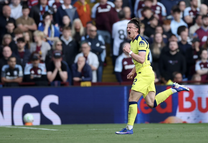 Tottenham vượt ải Aston Villa, s&aacute;ng cửa trụ hạng - Ảnh 1.