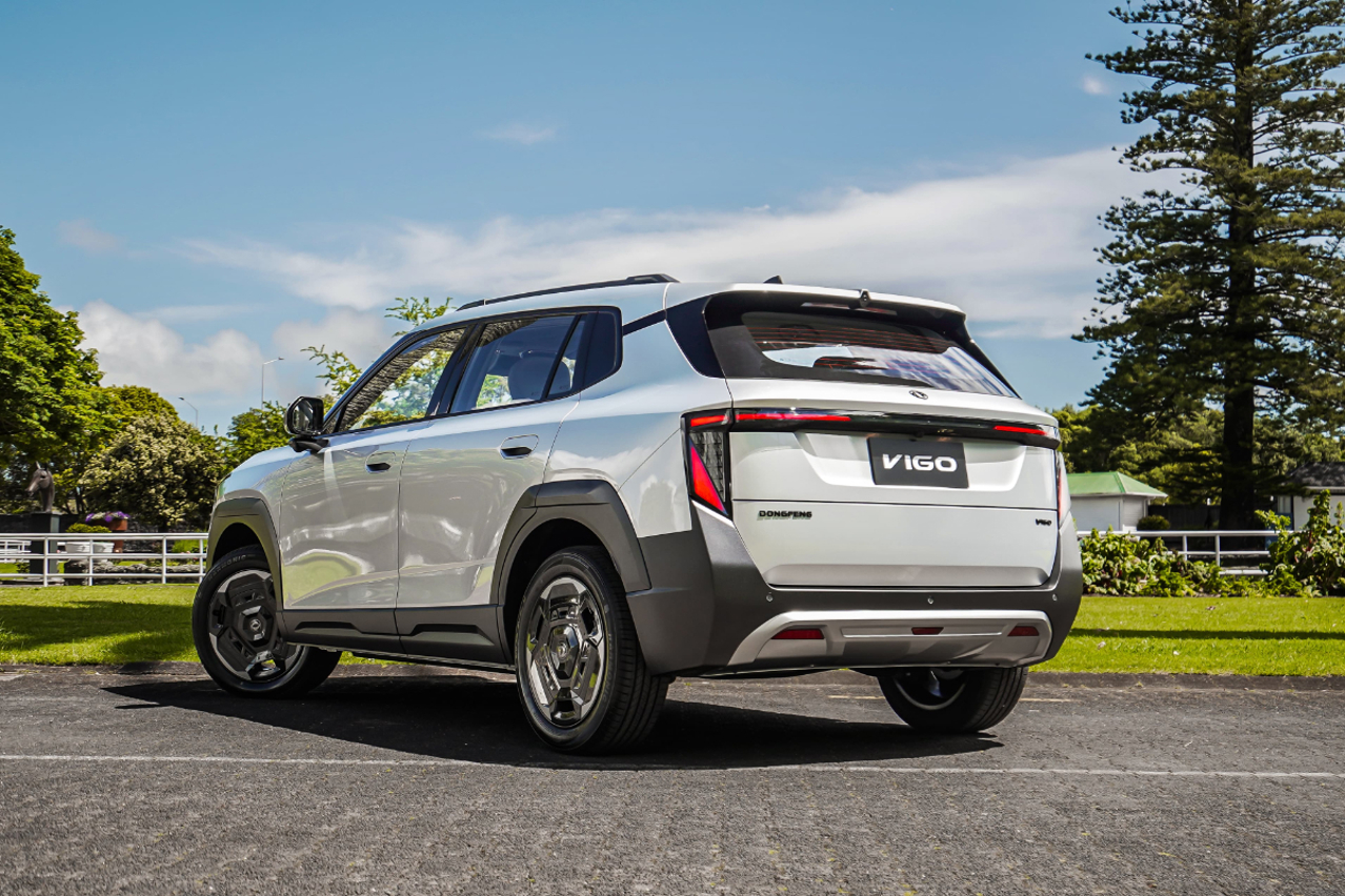 Th&ecirc;m 3 &ocirc; t&ocirc; điện mới rục rịch về Việt Nam: SUV c&ugrave;ng cỡ Tucson, Creta, sedan c&oacute; cửa c&aacute;nh chim, m&agrave;n h&igrave;nh lật như si&ecirc;u xe- Ảnh 7.