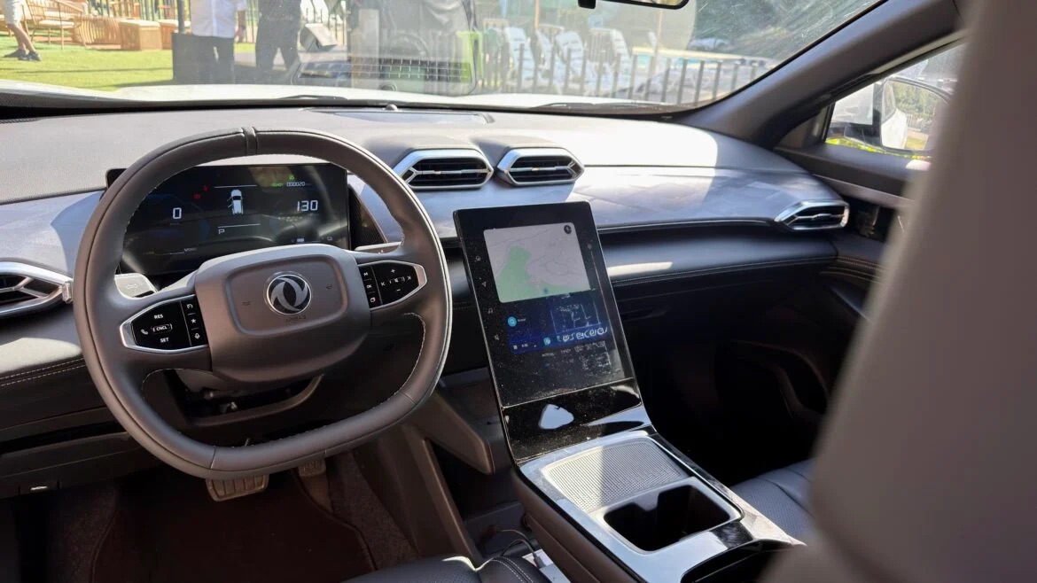 Th&ecirc;m 3 &ocirc; t&ocirc; điện mới rục rịch về Việt Nam: SUV c&ugrave;ng cỡ Tucson, Creta, sedan c&oacute; cửa c&aacute;nh chim, m&agrave;n h&igrave;nh lật như si&ecirc;u xe- Ảnh 4.